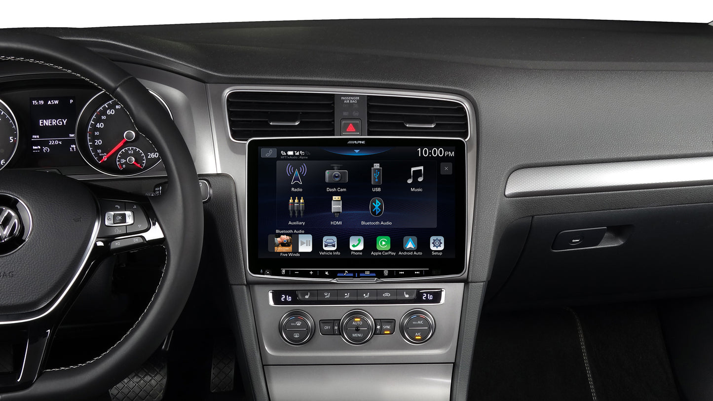 Alpine Halo 11 infotainment system med trådløs Apple CarPlay og Android Auto i bilens instrumentbræt
