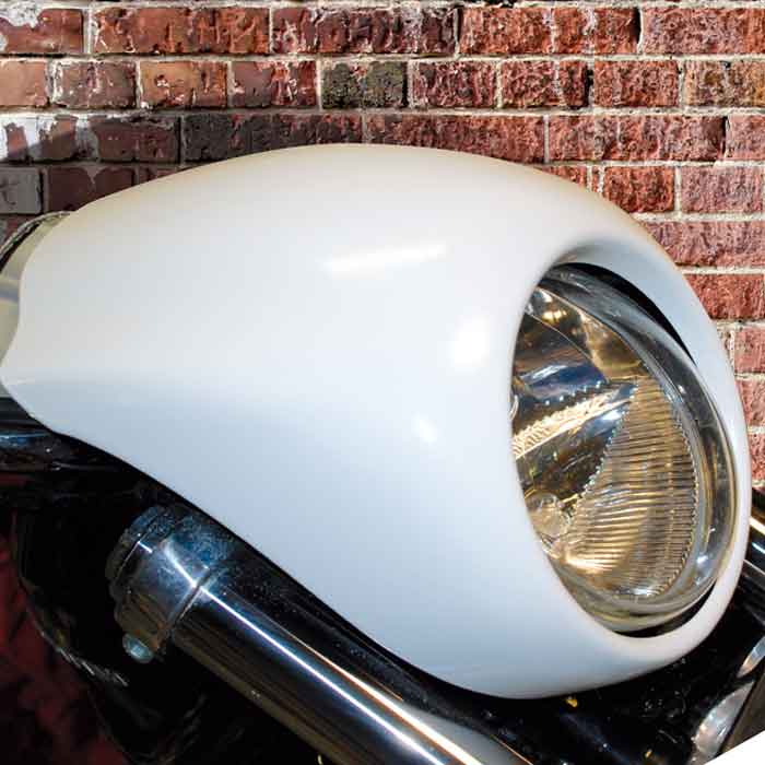 Foliatec Sprayfolie blank giftgrøn på motorcykel forlygte i hvid