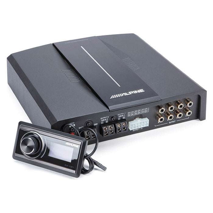 Alpine OPTIM8 8-kanals DSP forstærker med kontrolpanel på hvid baggrund