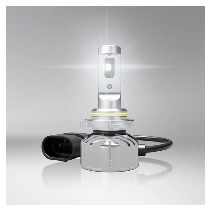 Osram Night Breaker LED Smart HB4 pære med kabel og lys