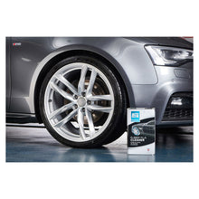 Autoglym Rubber Plus Cleaner til dæk og plastik på grå bil