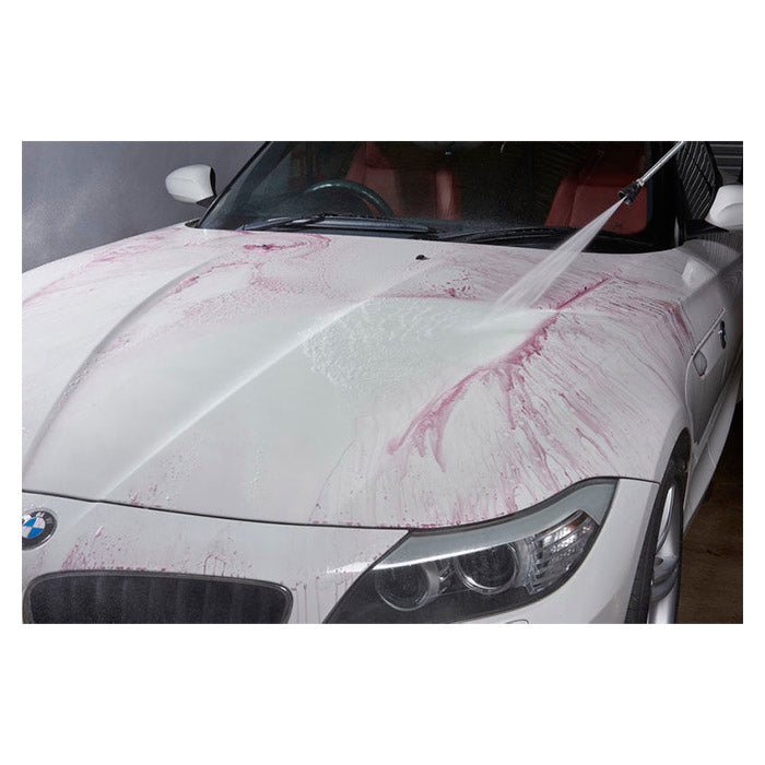 Autoglym Liquid Clay på overfladen af en hvid BMW under afskylning