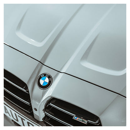 Nærbillede af BMW M3, kølerhjelm og grill med Autoglym logo