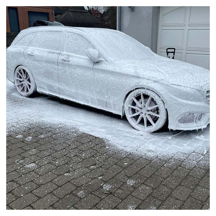 Autoglym Polar Blast skumshampoo forvask til bilrengøring, tykt skum på bil