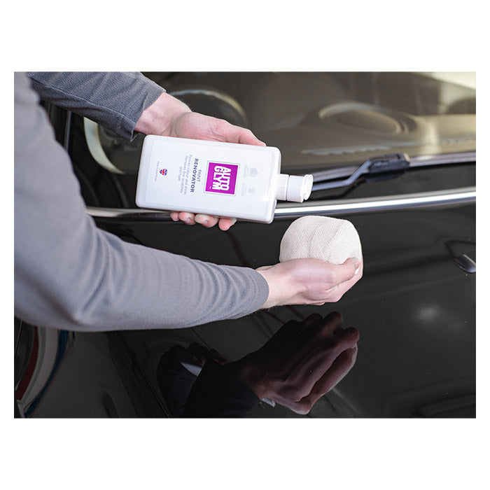 Autoglym Paint Renovator 500ml, grov lakrens anvendt på sort billak