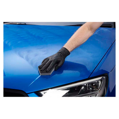 Bilpolering med Autoglym Super Resin Polish på bilens blå lak