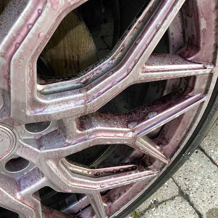 Tuga Alu-Devil Speciel, Fælgrens i aktion på beskidt fælg, renser bilhjul