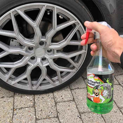 Sprayer Tuga Alu-Devil Speciel fælgrens på en snavset bilfælg.