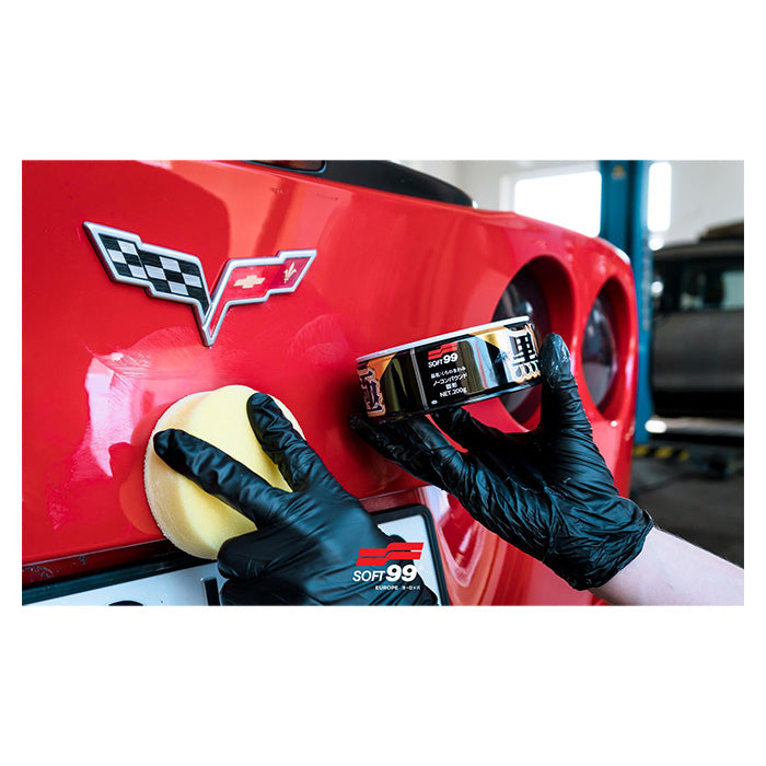 Soft99 Extreme Gloss Black Hard Wax billede på rød bil