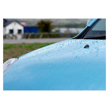 Soft99 Fukupika Wash & Wax renseservietter med vandperler på bilens lak