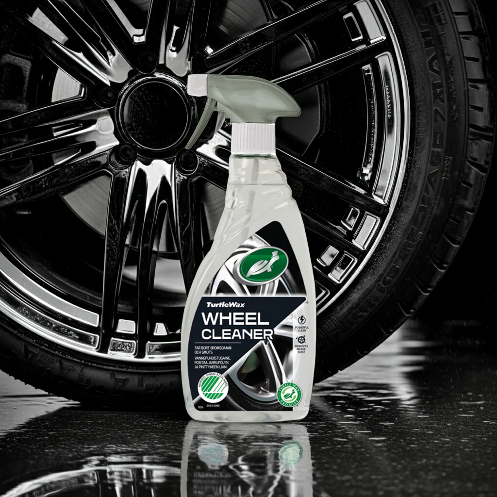 Turtle Wax Wheel Cleaner Svanen flaske foran skinnende fælge